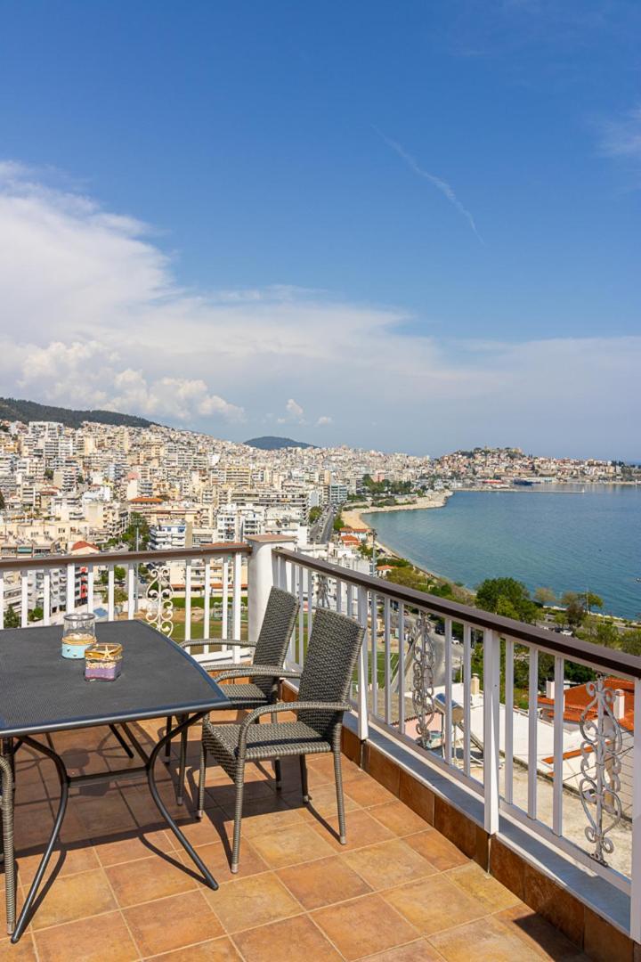 Ferienwohnung Finas Penthouse,Private Terrace,Great View,Mins From Sea Kavala Exterior foto