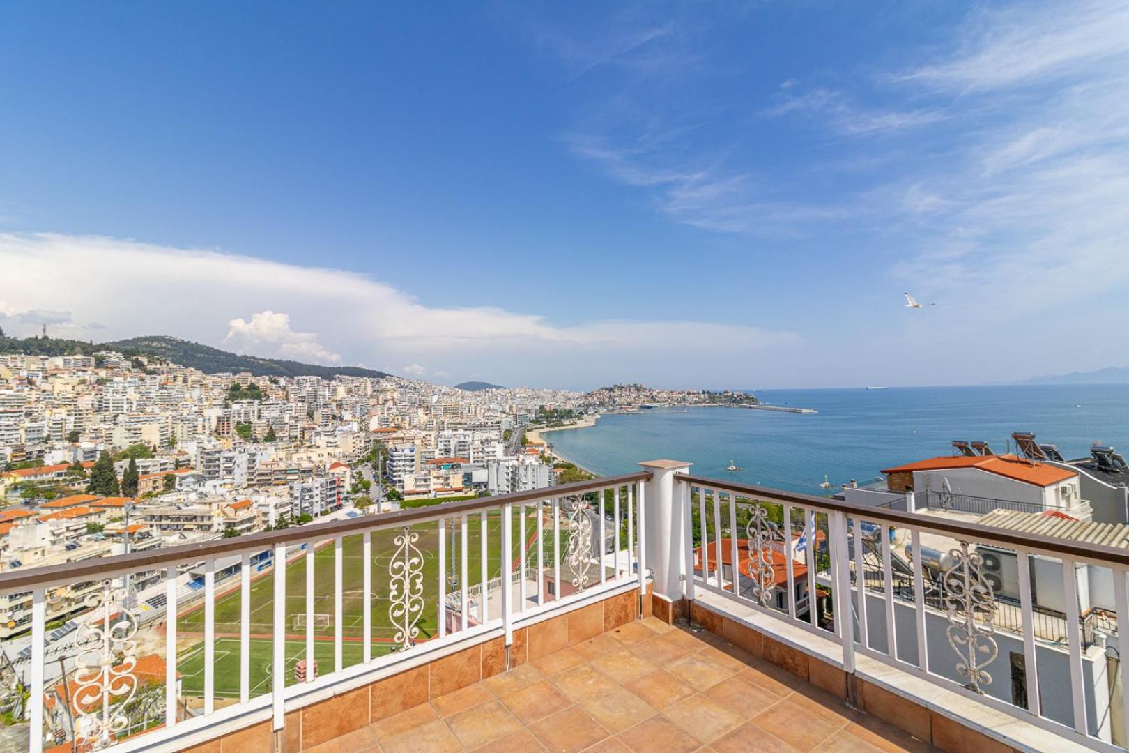 Ferienwohnung Finas Penthouse,Private Terrace,Great View,Mins From Sea Kavala Exterior foto